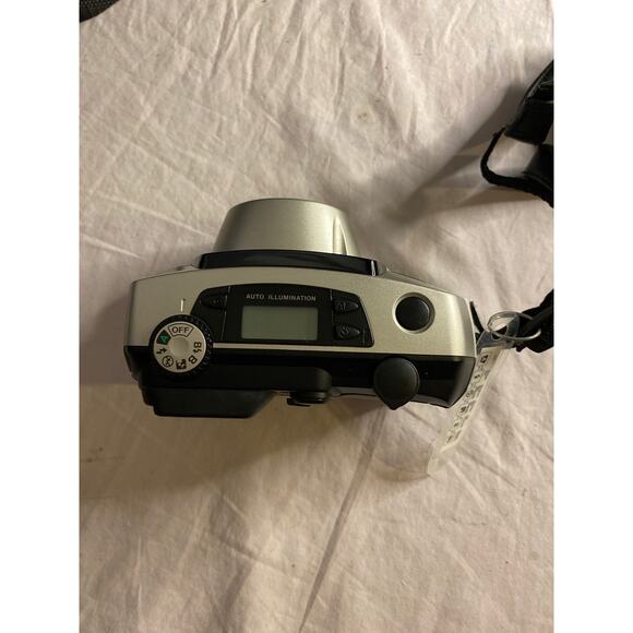 Pentax IQZoom 200 35mm Point & Shoot Film Camera w/ Case & Manual - Picture 5 of 5